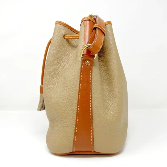 Dooney&Bourke Vintage Medium Bucket Bag - Picture 3 of 6